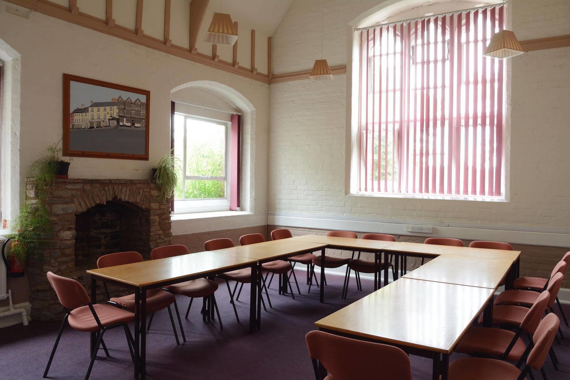 Ludlow Mascall Centre エクステリア 写真